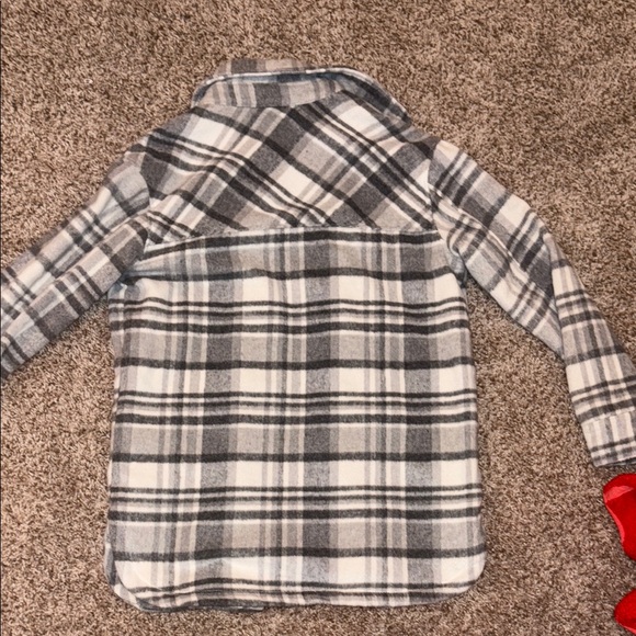 Gray and White Plaid Shacket - Thread & Supply - Picture 3 of 3